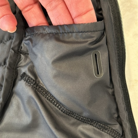 Lululemon Fluffin Awesome Vest Black Puffer Down Women’s - Picture 8 of 16